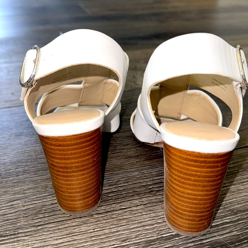 VIA SPIGA, size 7 white leather heeled sandals. - Picture 3 of 5